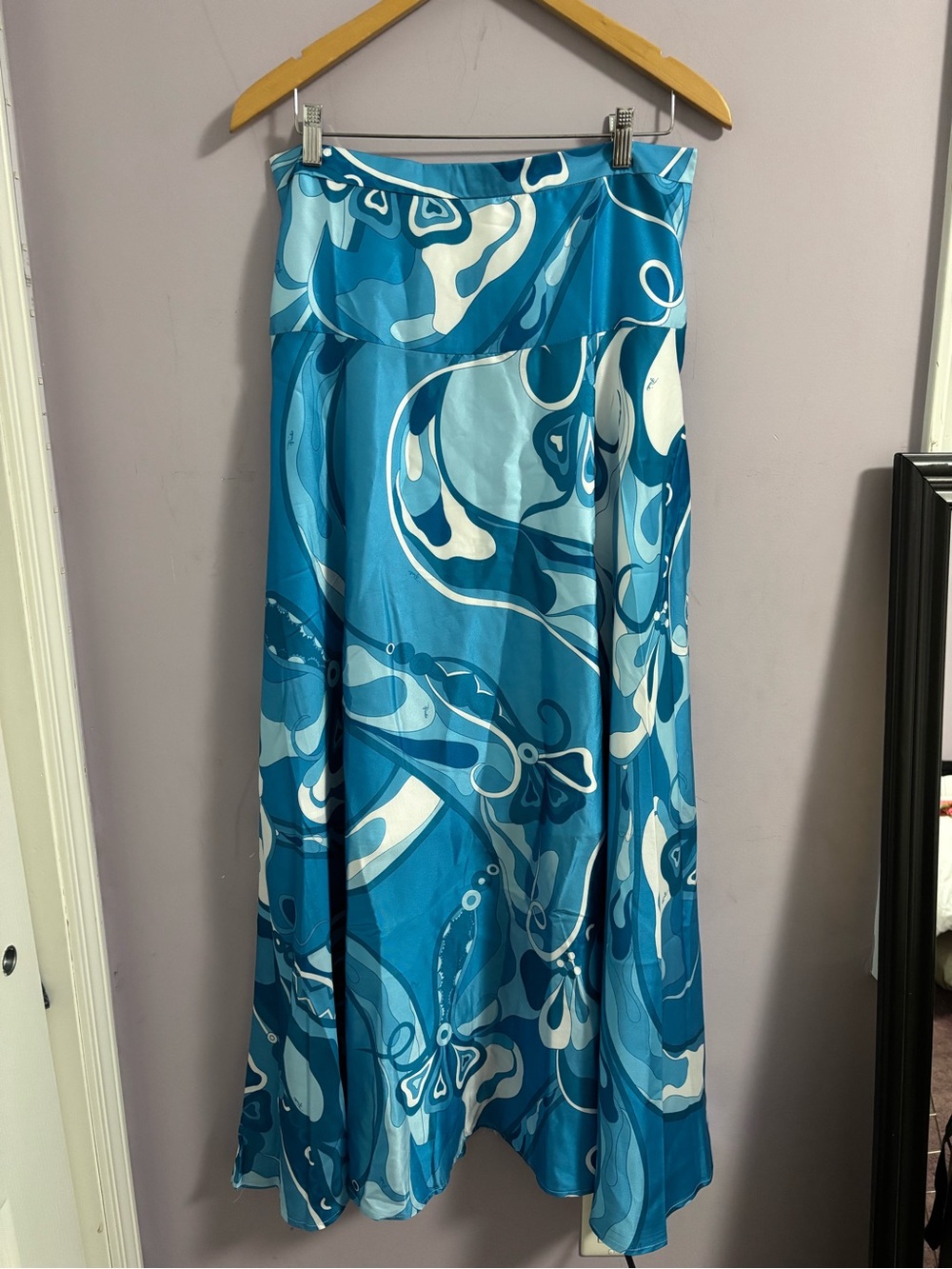 Blue and white pucci inspired swirled skirt, comes with a blouse